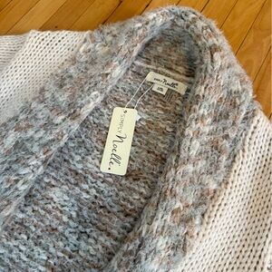 NWT Simply Noelle Women's Cowl Neck Sweater in Cream and Gray  Sz L/LX
